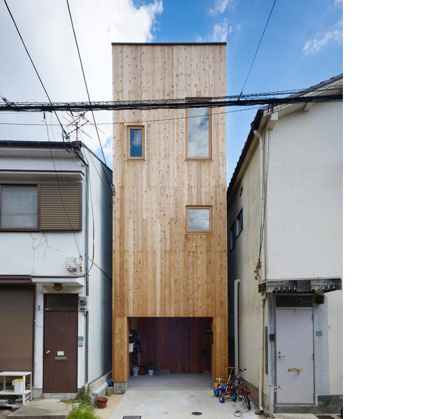 nada-narrow-house-japan-front.jpg